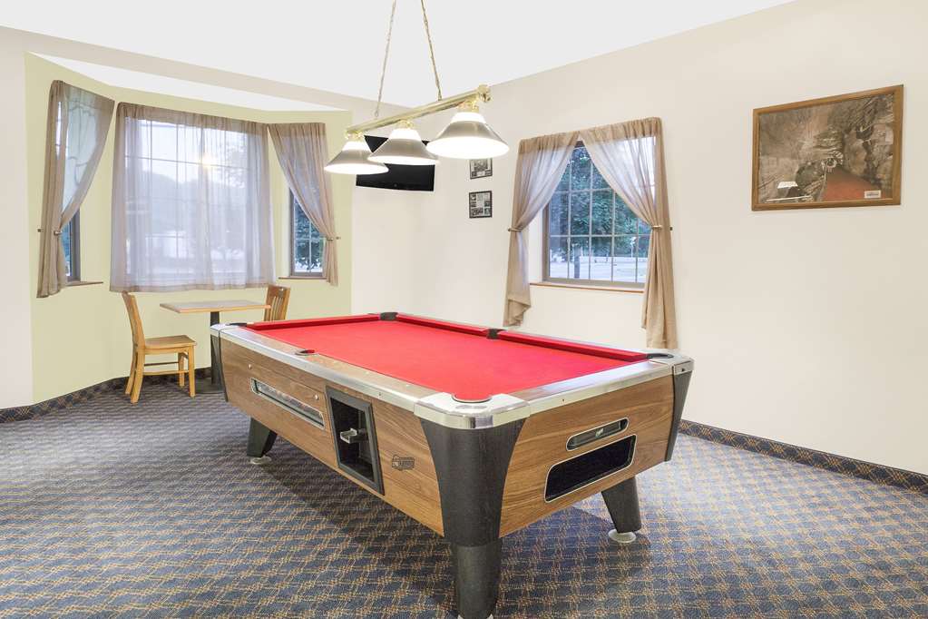 Super 8 by Wyndham Cobleskill NY - photo 14