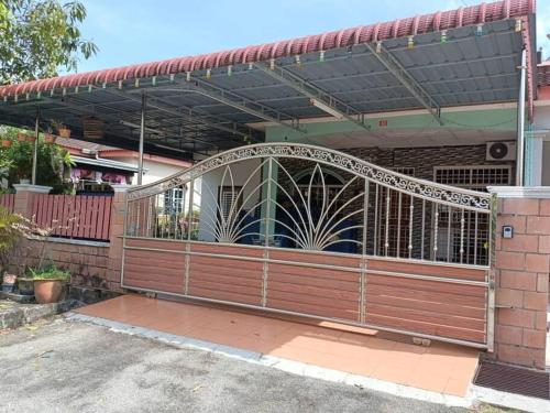 AlFateh Homestay Kepala Batas — 4-Star Luxury Hotel in Kepala Batas, Malaysia