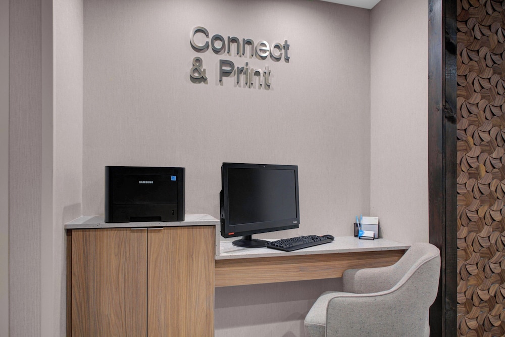 Fairfield Inn & Suites by Marriott Roanoke Salem - photo 16