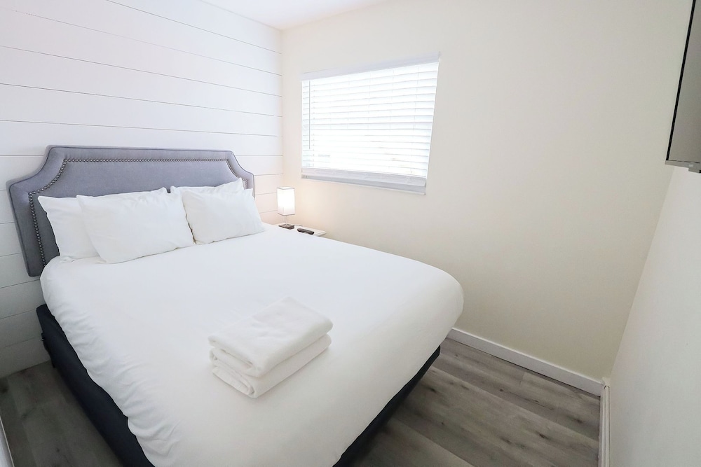 Siesta Key Beach Resort and Suites - photo 25