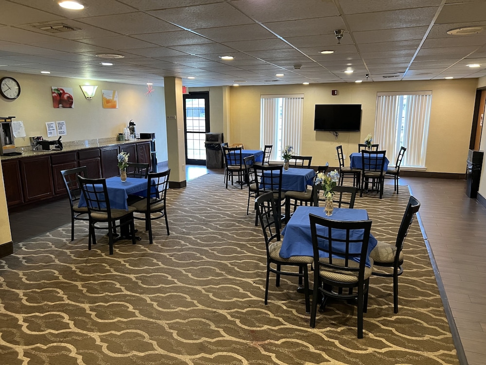 Americas Best Value Inn Pharr - photo 46