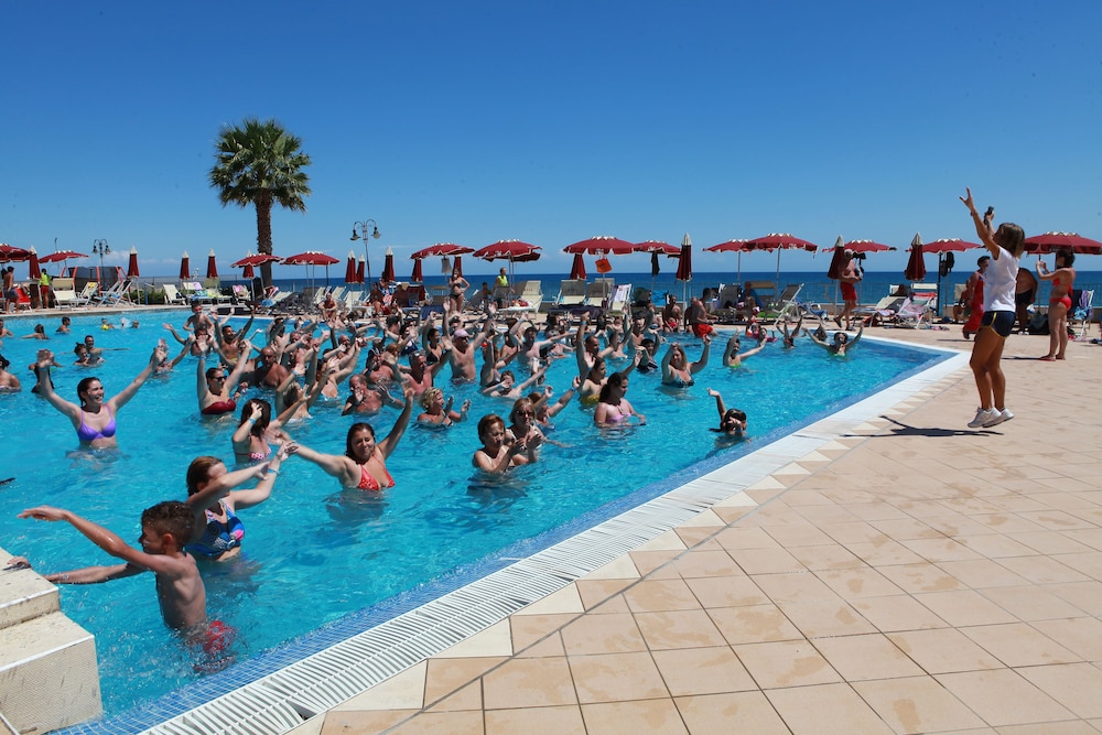 Club Esse Costa Dello Jonio — 4-Star Luxury Hotel in Mandatoriccio, Italy
