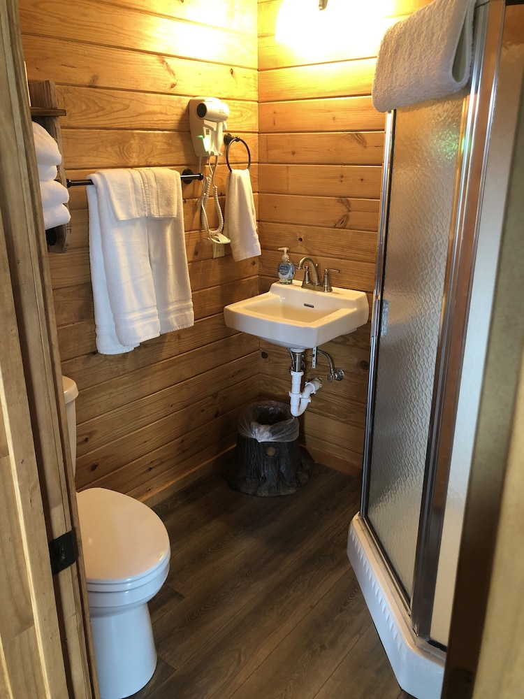 The Silver Spur Resort Campsite - photo 32
