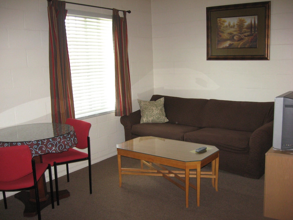 Masters Inn - photo 21