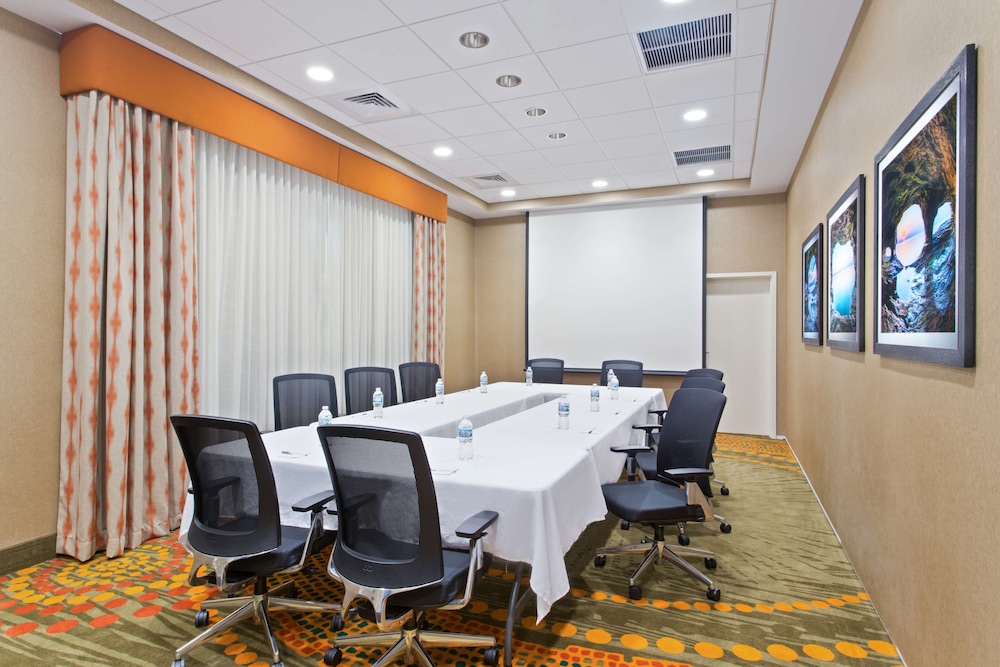 Hampton Inn Sault Ste Marie - photo 26