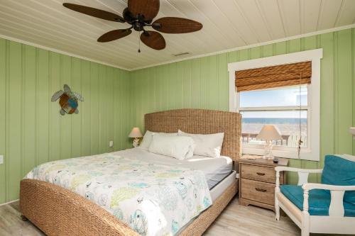 Moon Struck by Oak Island Accommodations - photo 17