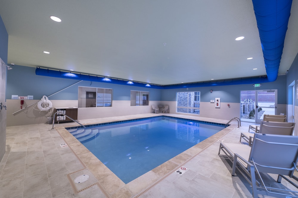 Holiday Inn Express & Suites Millersburg by IHG - photo 15