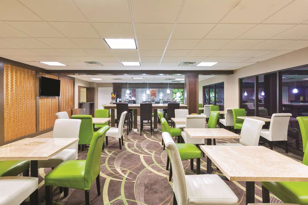 La Quinta Inn by Wyndham Austin North - photo 26