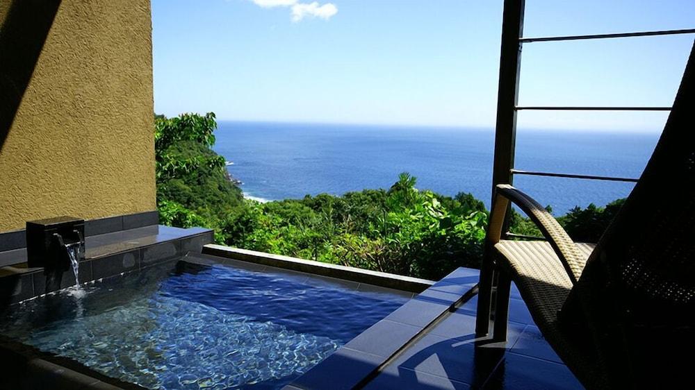 Gensen to Hanare no Oyado Tsuki — 4-Star Luxury Hotel in Ito, Japan