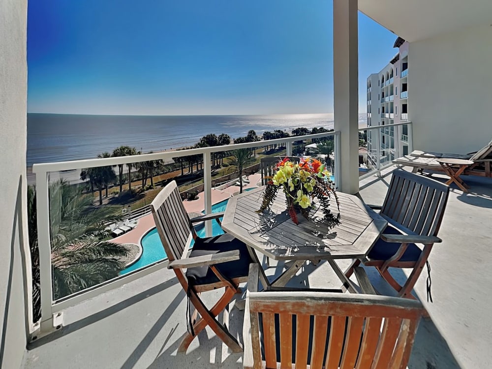 Seas the Day by Ryson Vacation Rentals — 4-Star Luxury Hotel in Galveston, United States