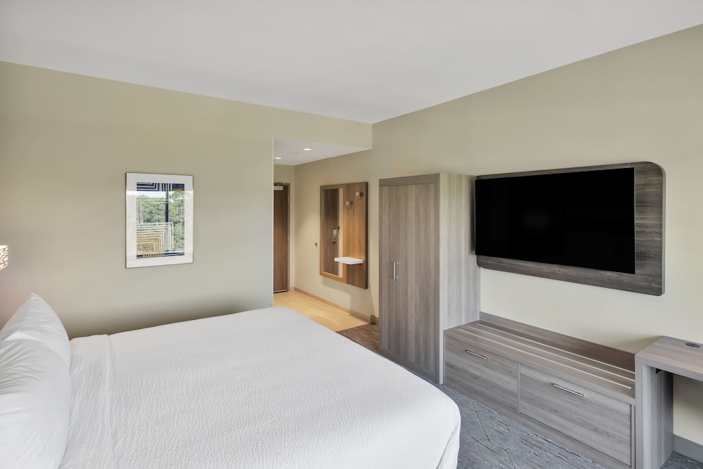 Holiday Inn Express & Suites Fort Walton Beach Eglin Area by IHG - photo 10