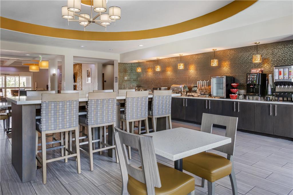 Best Western Plus Lampasas Inn & Suites - photo 32