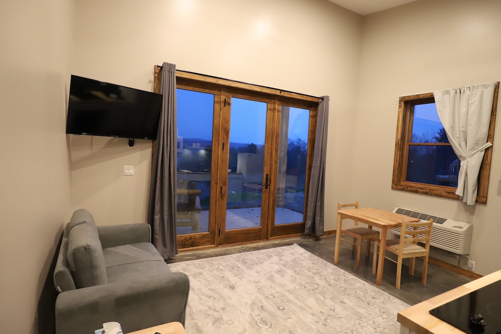 Lakeside Resort - photo 34