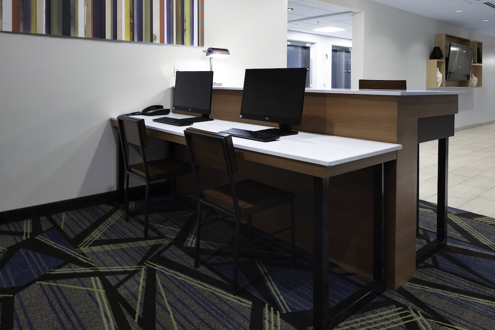 Holiday Inn Express & Suites Griffin - photo 27
