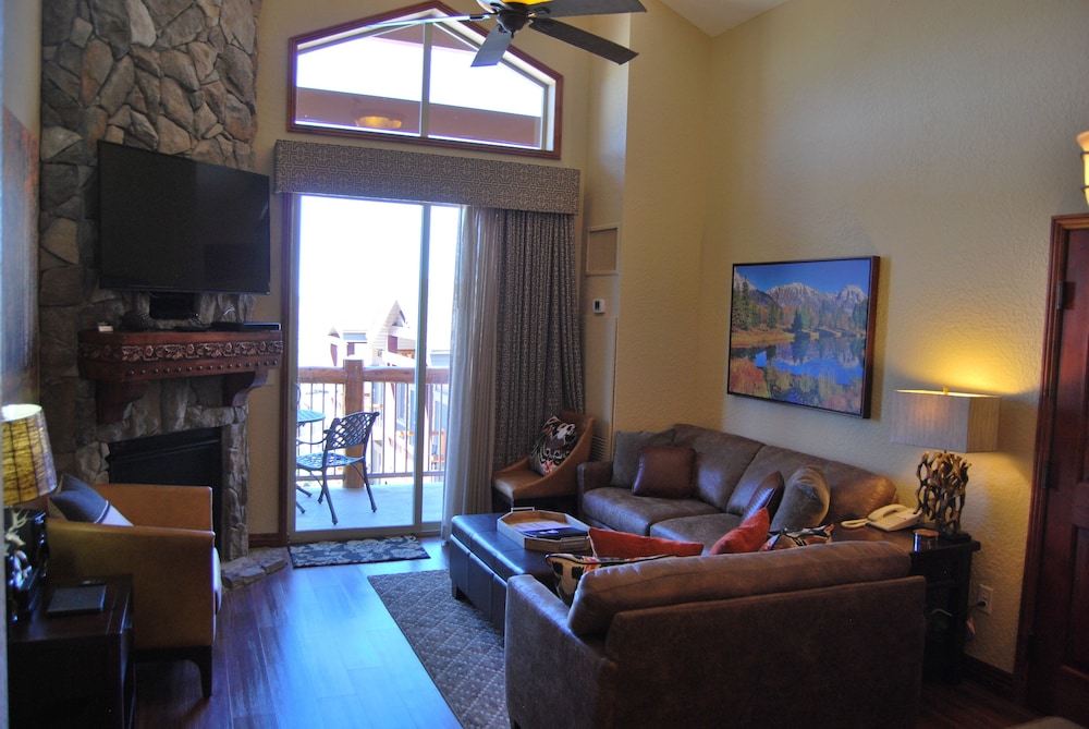 White Pines 2 BD at Westgate Apex — 4-Star Luxury Hotel in Bridgeport, United States