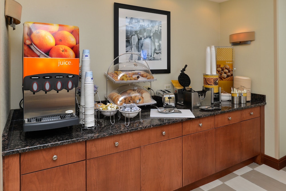 Hampton Inn Detroit Auburn Hills South - photo 21