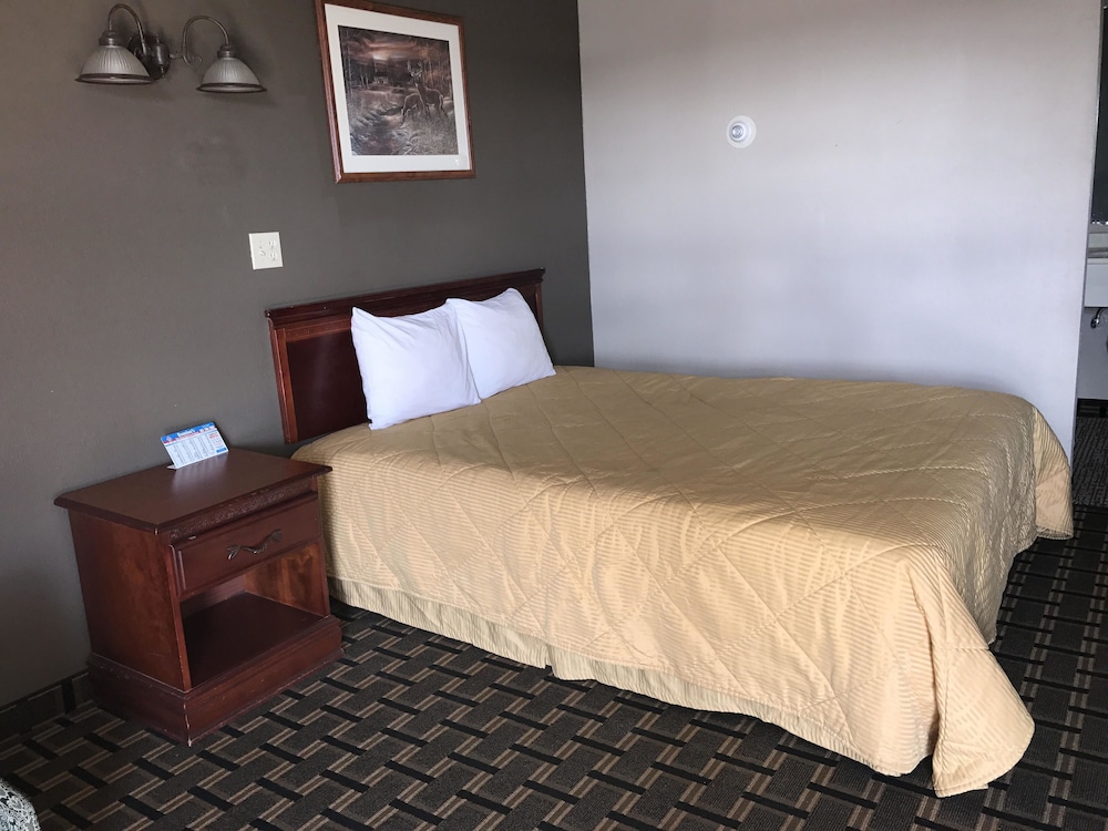 Travelodge By Wyndham Evanston - photo 17