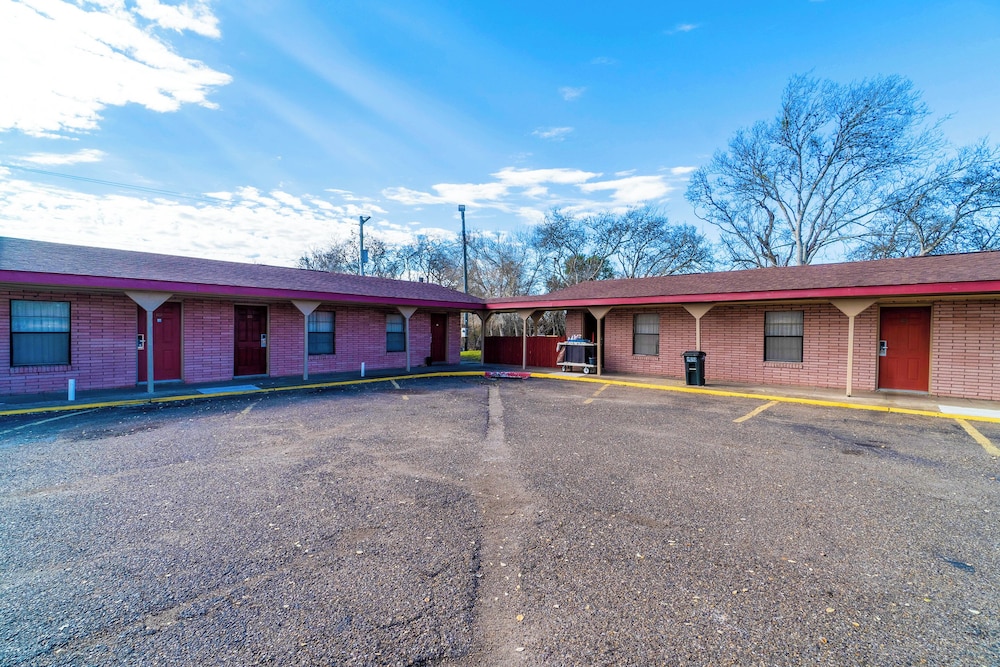 Oyo Hotel Beeville Us 181 - photo 90