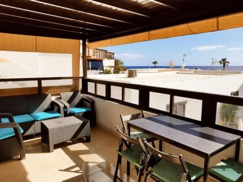 Angelmoon Modern & Sea Views in Puerto Del Carmen, Spain