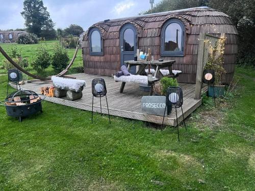 Prosecco Lydcott Glamping Cornwall sea views in Looe, United Kingdom