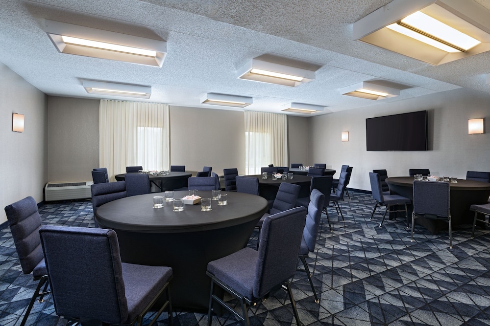 Courtyard by Marriott Dallas Richardson at Spring Valley - photo 25