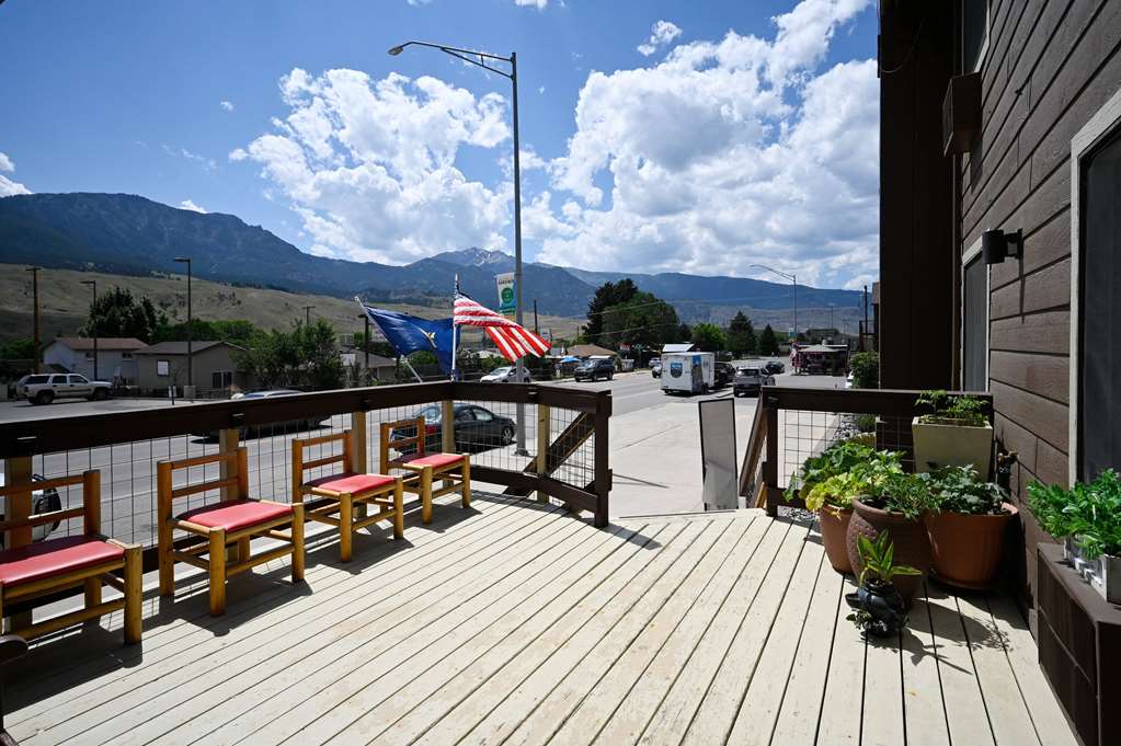 Super 8 by Wyndham Gardiner Yellowstone Park Area - photo 12