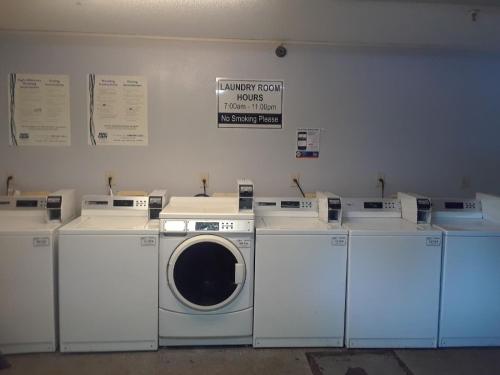 InTown Suites Extended Stay Columbia SC Two Notch - photo 15