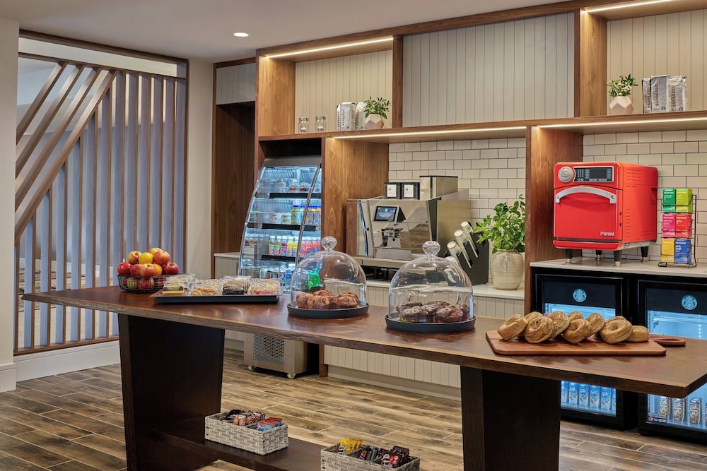 Delta Hotels by Marriott Chicago Willowbrook - photo 16