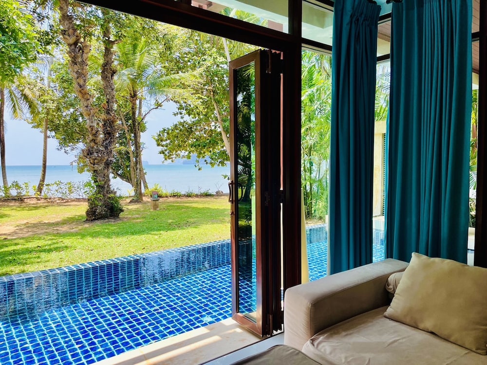 Amatapura Beach Villa 14 — 4-Star Luxury Hotel in Krabi, Thailand