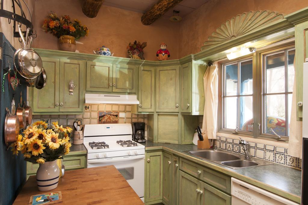 Inger Jirby's Guest Houses - photo 10