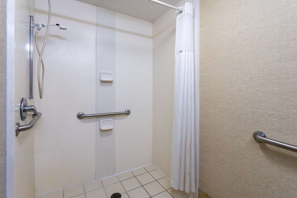 Baymont by Wyndham Saraland - photo 30