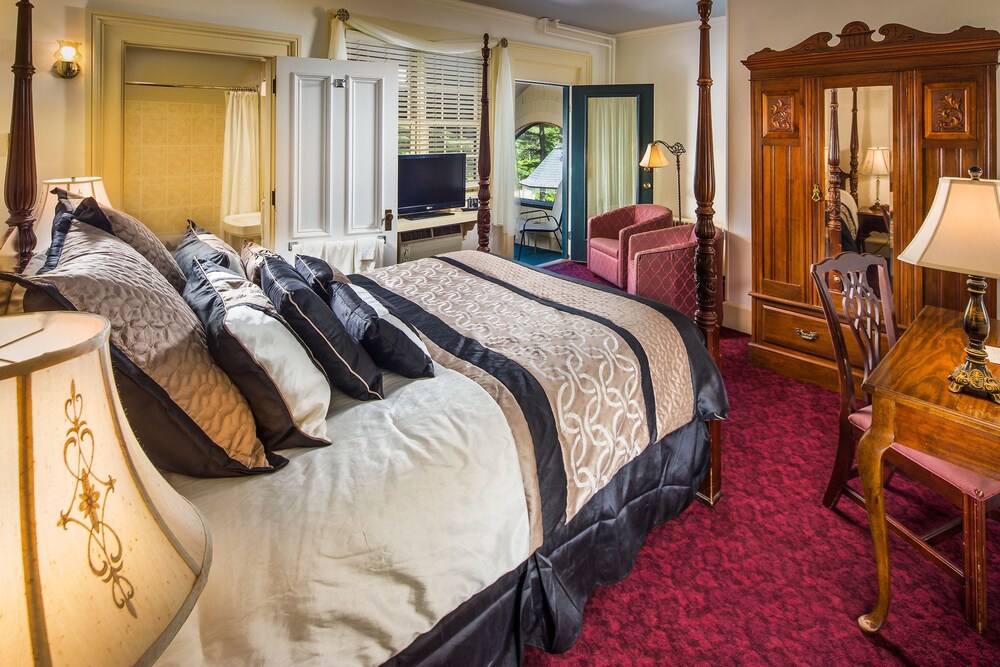 Stonehurst Manor - photo 7