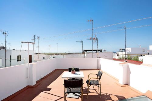 Casa de Romero Solo Familias — 4-Star Luxury Hotel in Conil De La Frontera, Spain