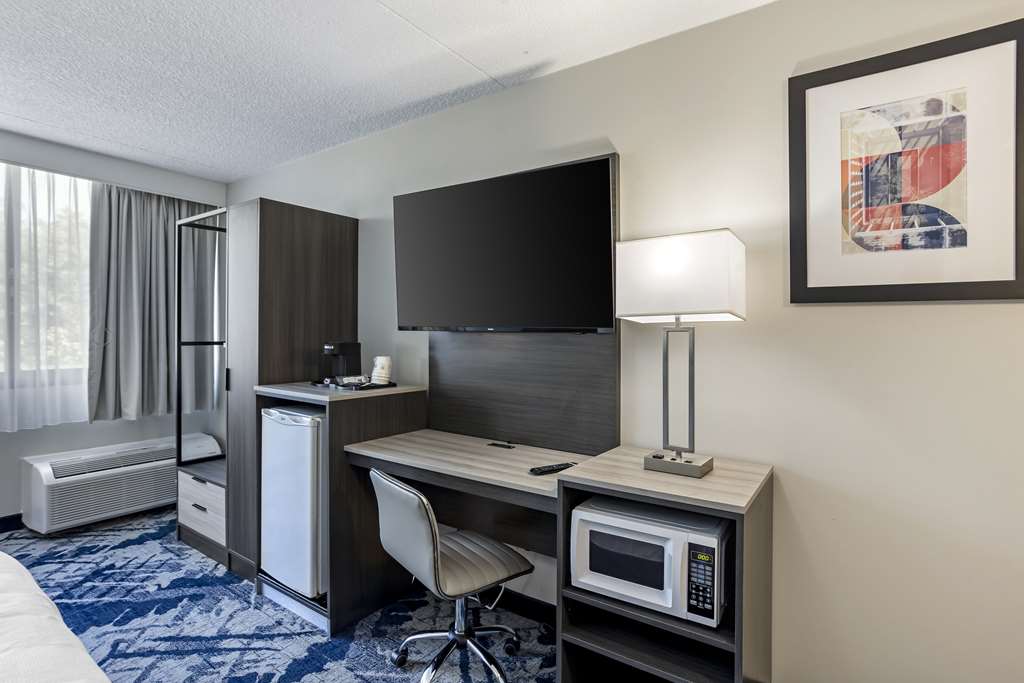 Best Western Rutgers University Hotel - photo 20