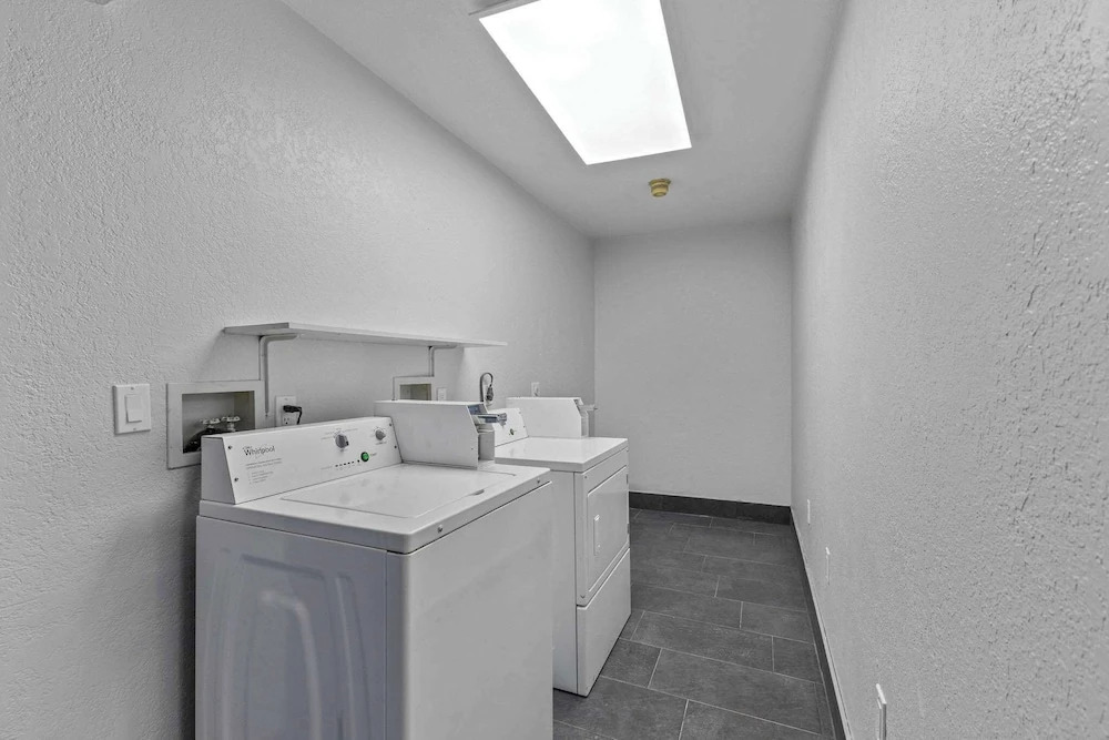 Motel 6 Brighton CO Denver Northeast - photo 13