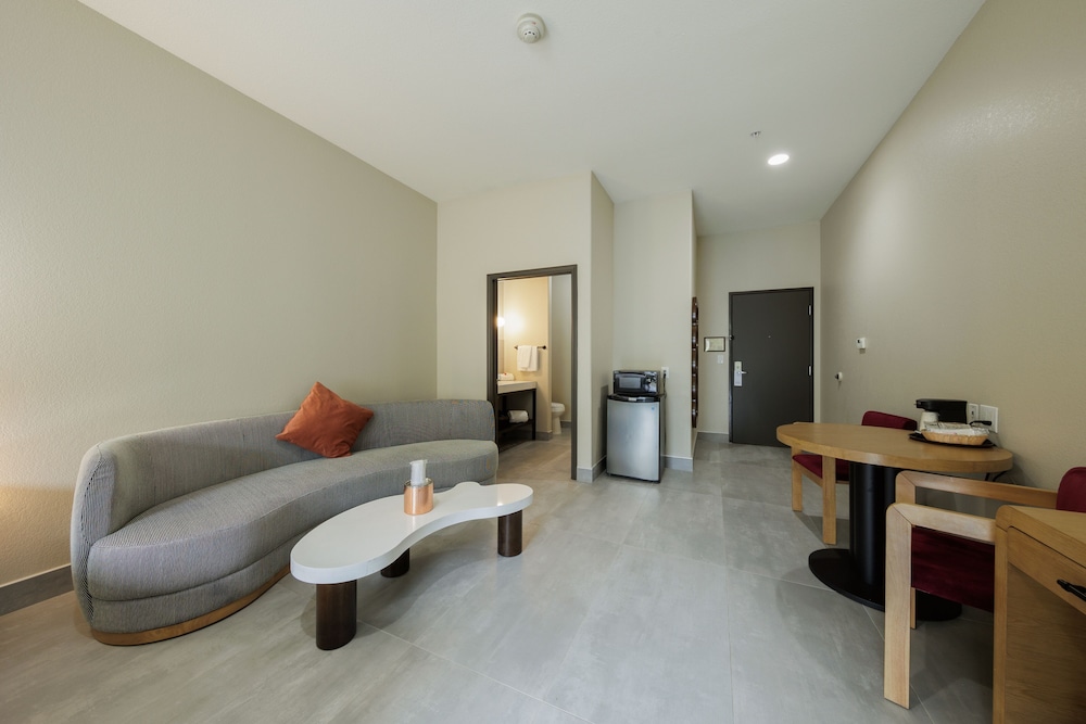 Blanco River Hotel - photo 8