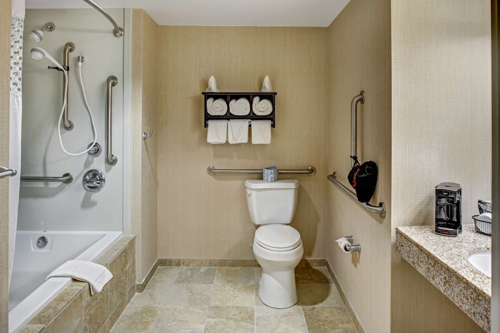 Hampton Inn Thomson - photo 16