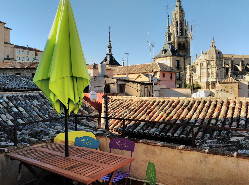 Casa Catedral terraza privada con vistas en el corazón de Toledo — 4-Star Luxury Hotel in Toledo, Spain