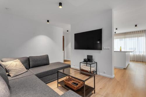 Stylish 3BR Apartment