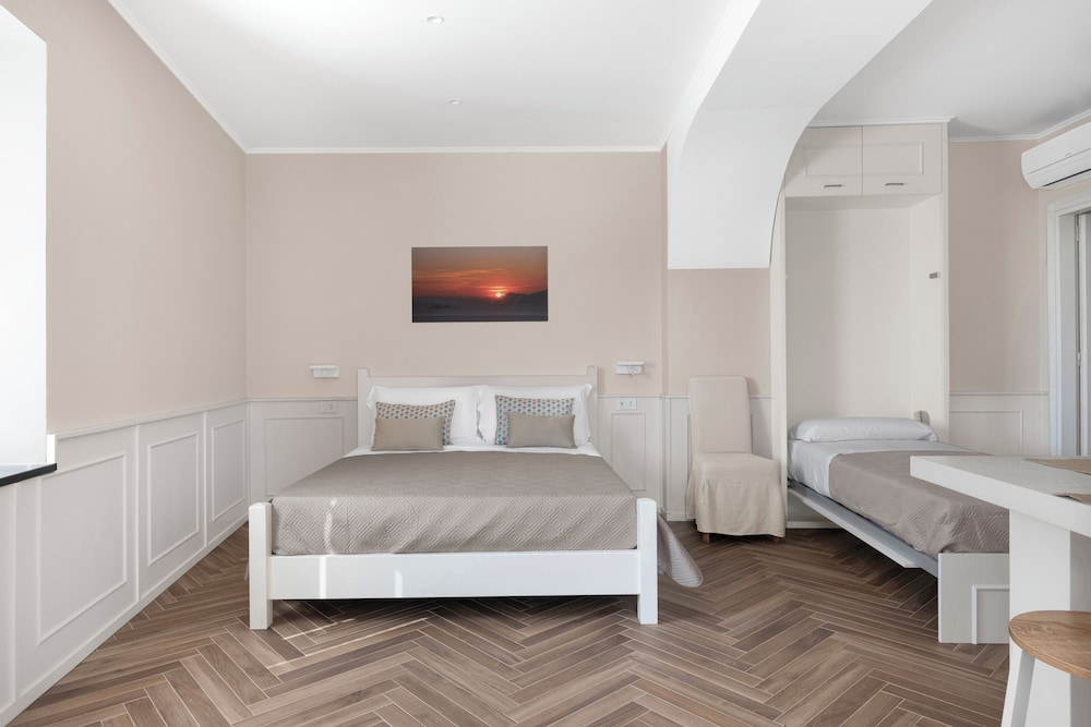 Cyrus&Janus flats in Piano Di Sorrento, Italy