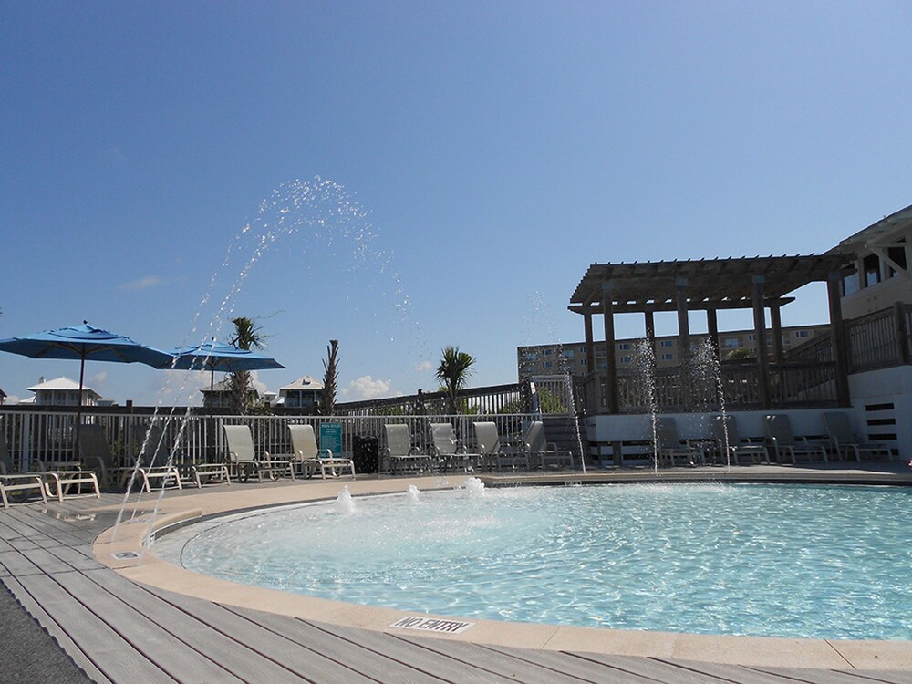 Just in Time at Destin Pointe - carbon neutral hotel in Destin