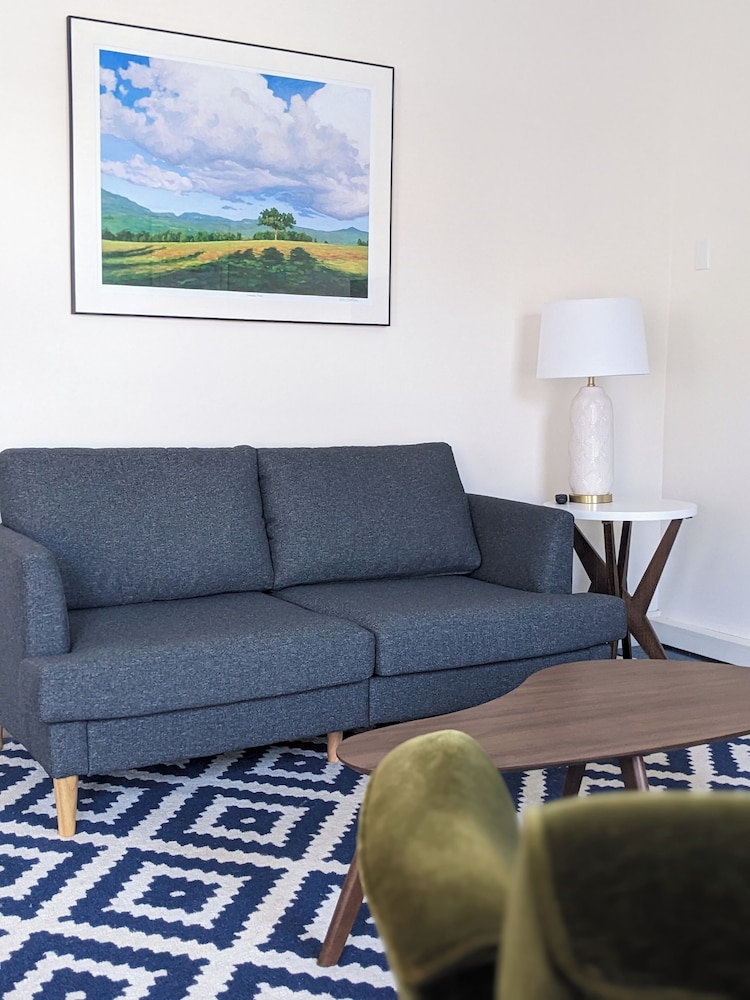 Bristol Suites - photo 37