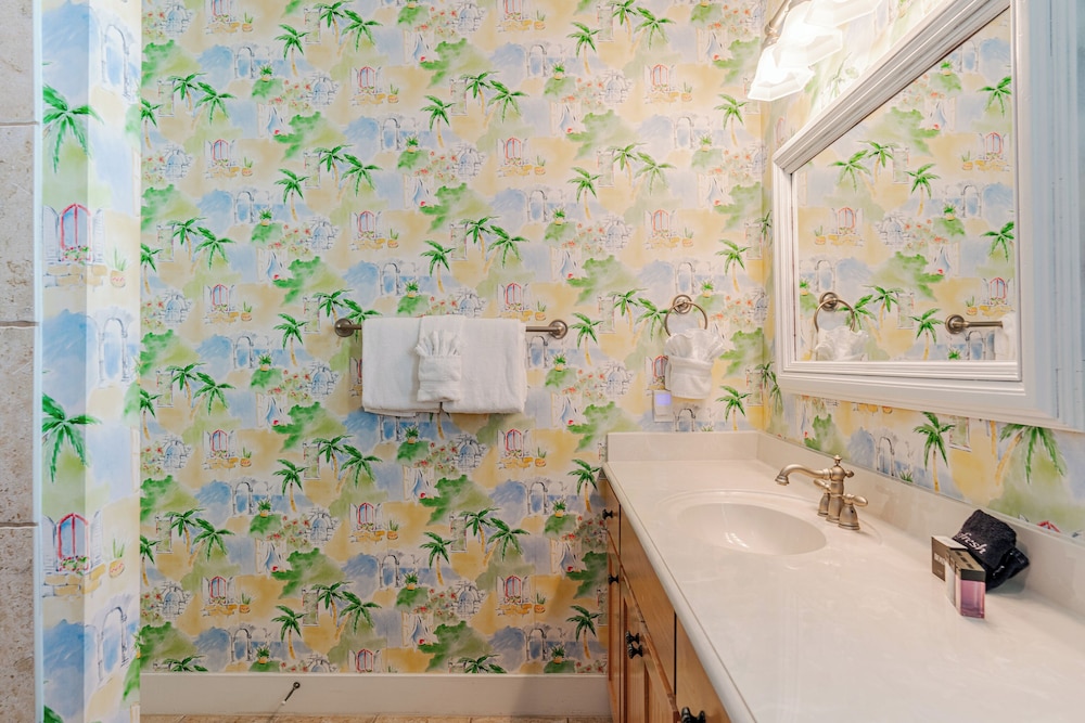 Pet Friendly Seacrest Home for 10 Resort Pool Beach Shuttle - photo 26