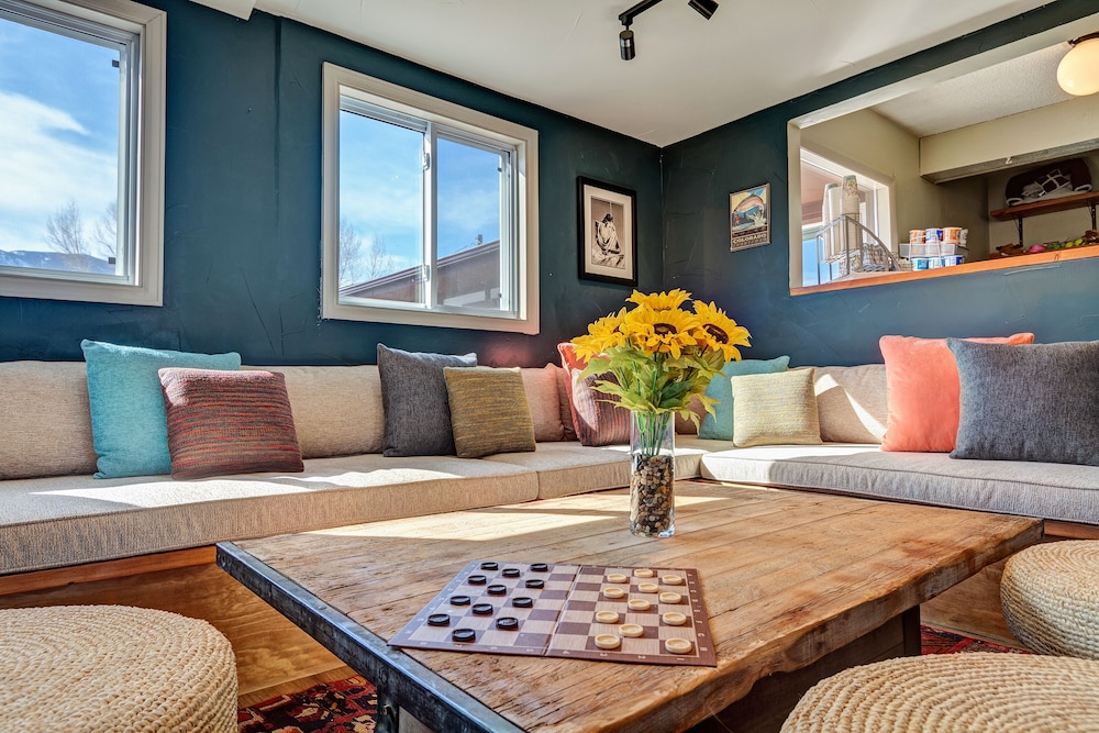 Loyal Duke Lodge - photo 4