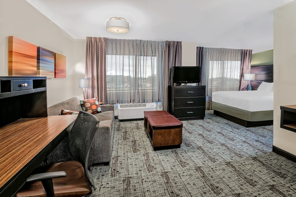 Staybridge Suites Lubbock University Area an IHG Hotel - photo 3