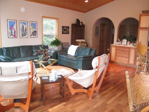 Glacier Creek Lodging - photo 14