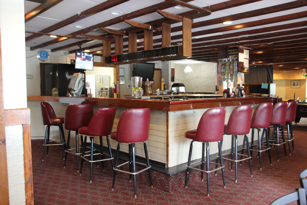 Lake Erie Lodge - photo 21