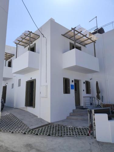 Galani Mirtia Guest House — 4-Star Luxury Hotel in Skyros, Greece