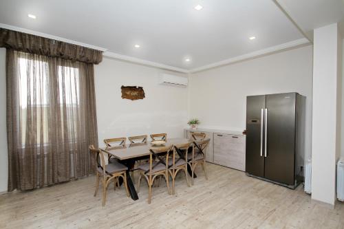 RestCoast Villa