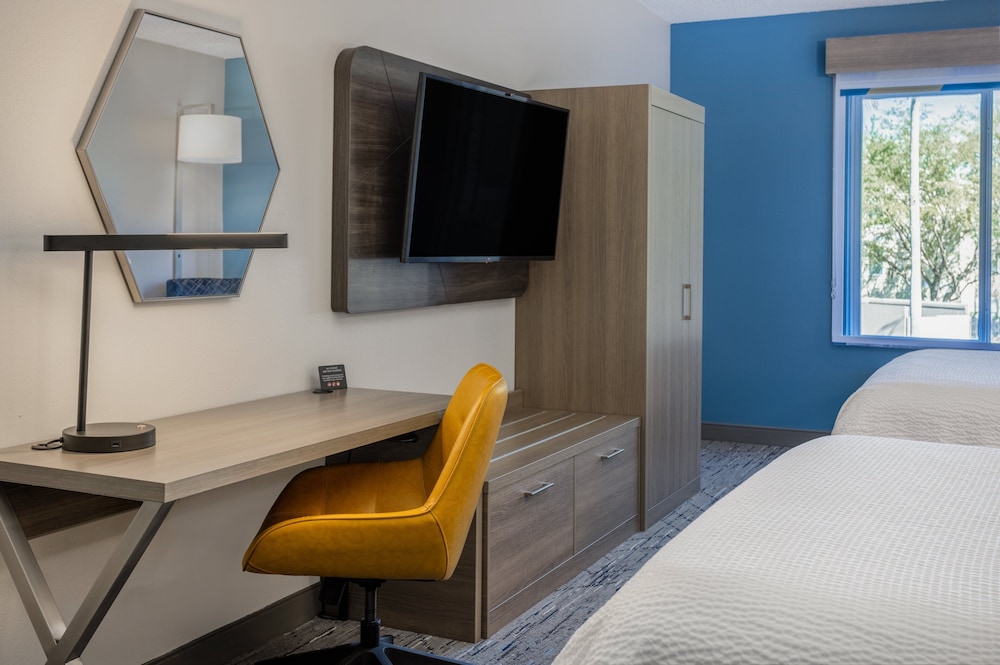 Holiday Inn Express Hotel & Suites New Tampa I 75 by IHG - photo 15